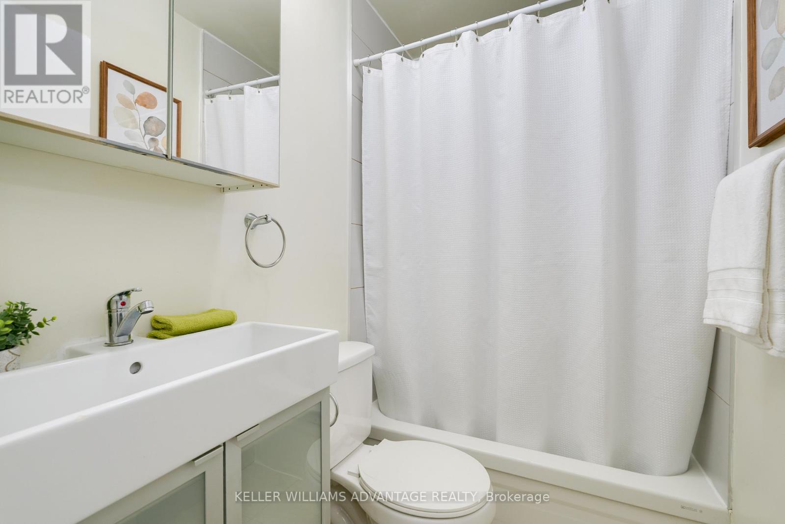 493 Jones Avenue, Toronto, Ontario  M4J 3G8 - Photo 14 - E12775792