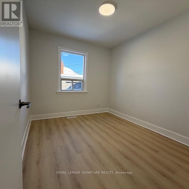 Main - 293 Glebemount Avenue, Toronto, Ontario  M4C 3V4 - Photo 14 - E12775820