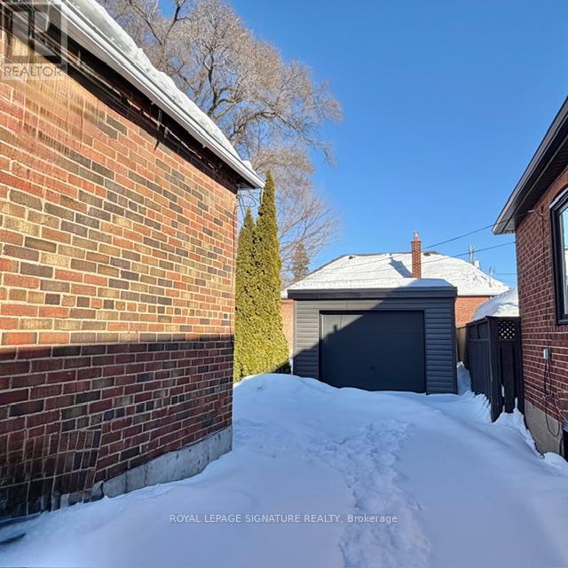 Main - 293 Glebemount Avenue, Toronto, Ontario  M4C 3V4 - Photo 18 - E12775820