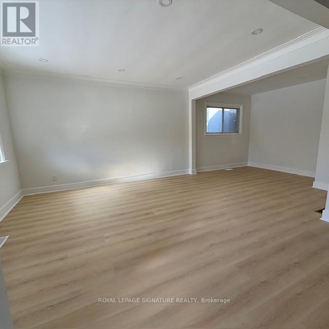 Main - 293 Glebemount Avenue, Toronto, Ontario  M4C 3V4 - Photo 4 - E12775820