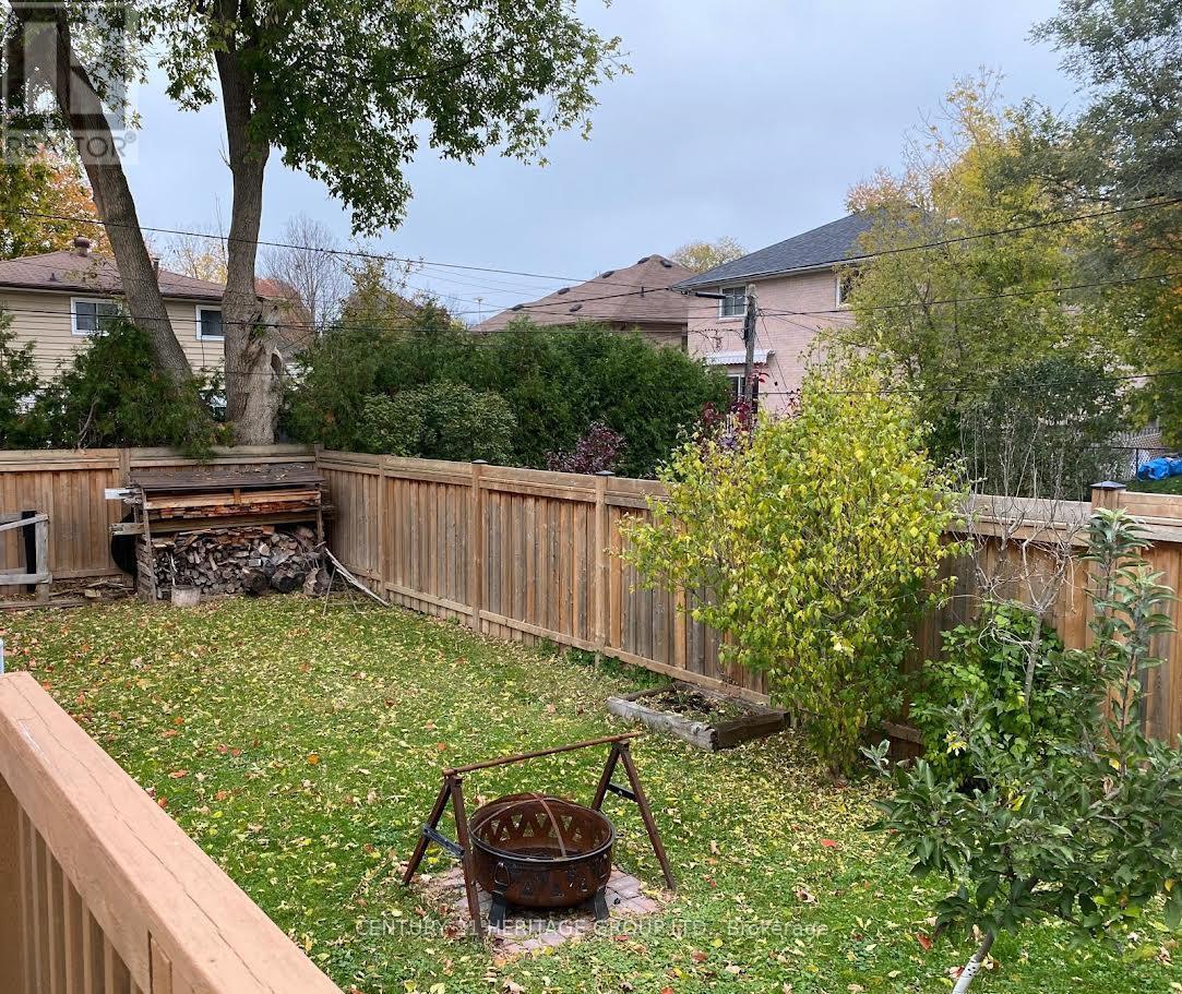 134 Wesley Street, Newmarket, Ontario  L3Y 3P1 - Photo 3 - N12775588