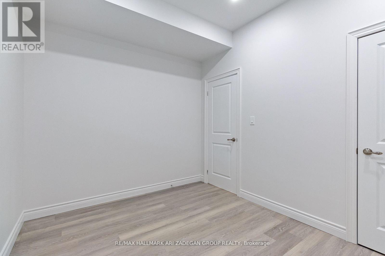 B - 177 The Queensway S, Georgina, Ontario  L4P 2A3 - Photo 15 - N12775604