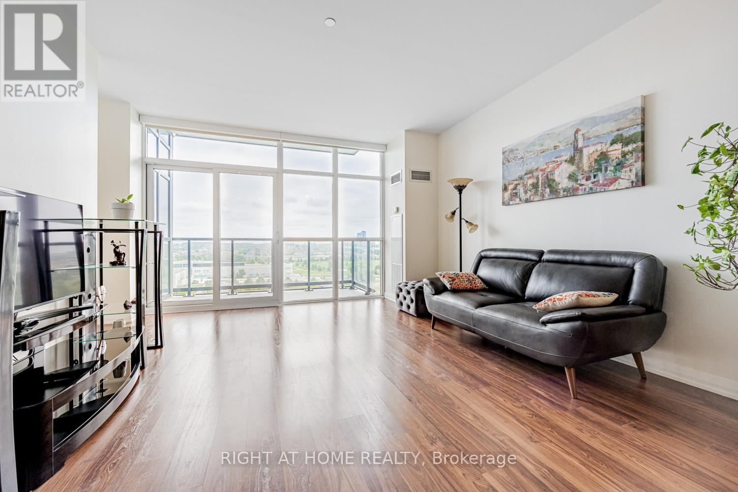 1010 - 65 Oneida Crescent, Richmond Hill (Langstaff), Ontario  L4B 0G9 - Photo 7 - N12775768