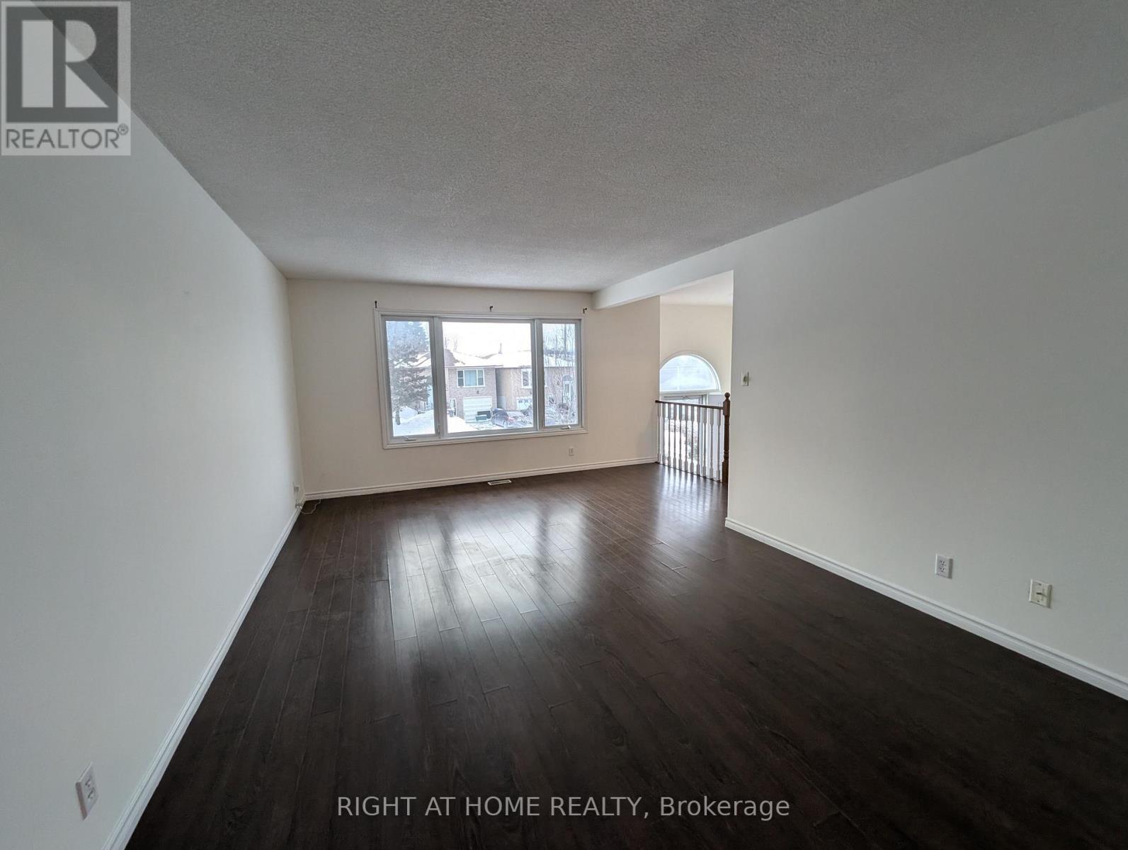 435 Colborne Street, Bradford West Gwillimbury (Bradford), Ontario  L3Z 2E5 - Photo 4 - N12775826