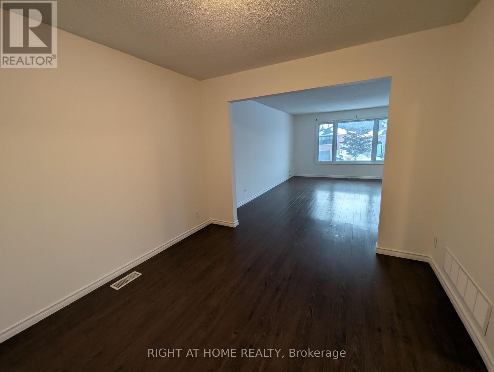 435 Colborne Street, Bradford West Gwillimbury (Bradford), Ontario  L3Z 2E5 - Photo 6 - N12775826