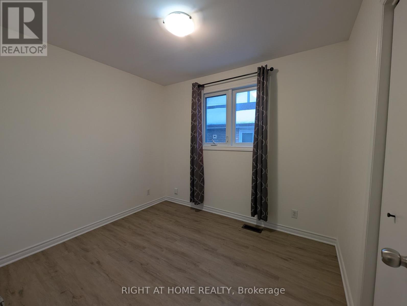 435 Colborne Street, Bradford West Gwillimbury (Bradford), Ontario  L3Z 2E5 - Photo 9 - N12775826