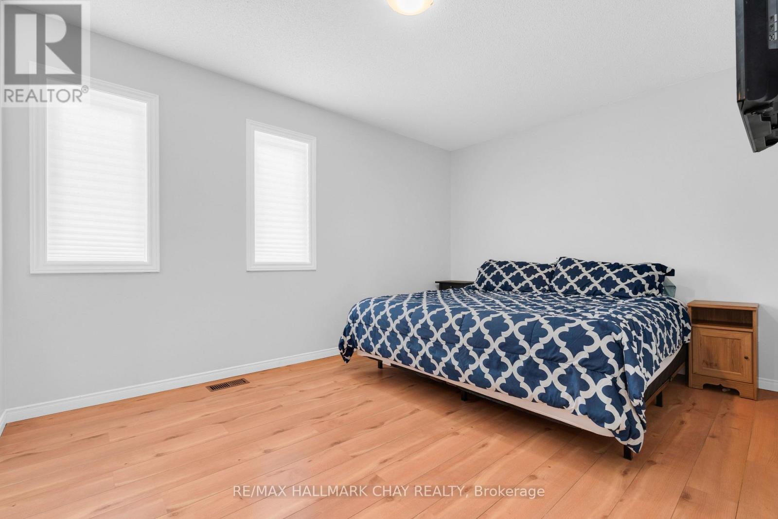 20 Daniele Avenue S, New Tecumseth, Ontario  L0G 1A0 - Photo 13 - N12775840