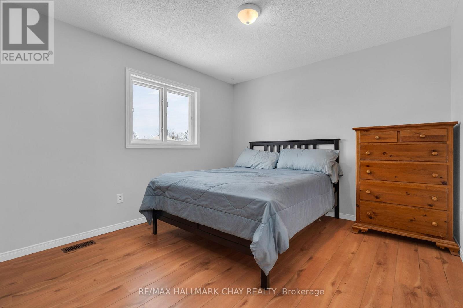 20 Daniele Avenue S, New Tecumseth, Ontario  L0G 1A0 - Photo 17 - N12775840