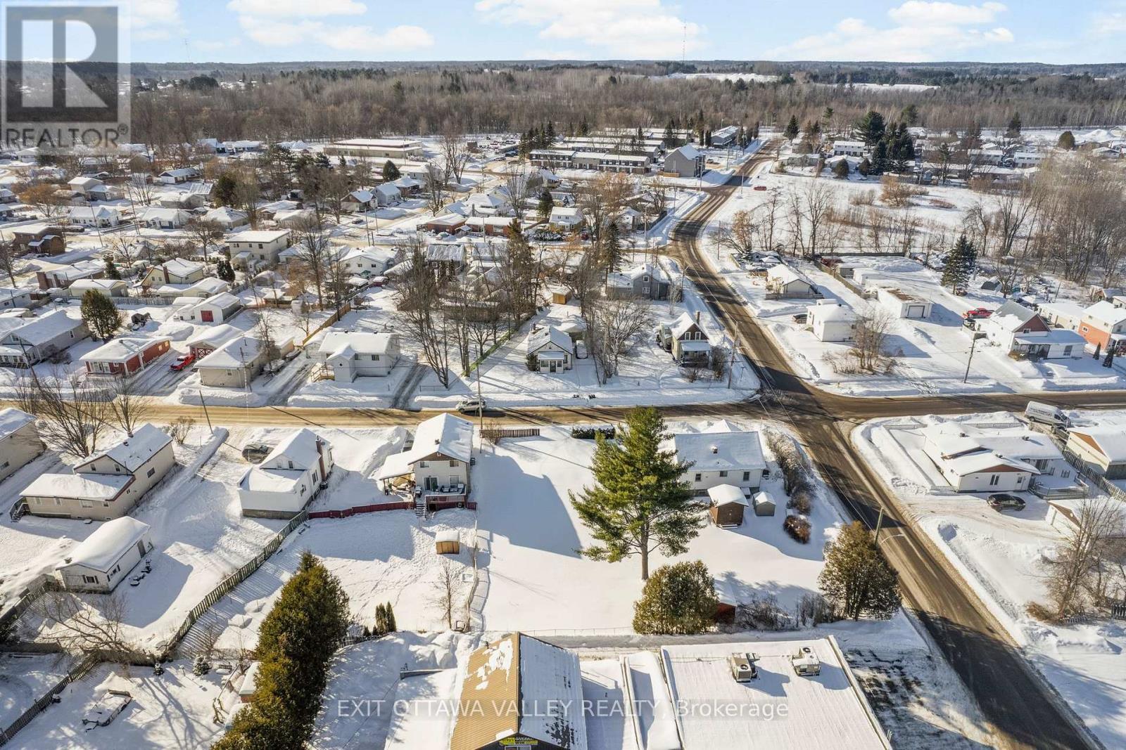 1105 Bronx Street, Pembroke, Ontario  K8A 6G8 - Photo 9 - X12728130