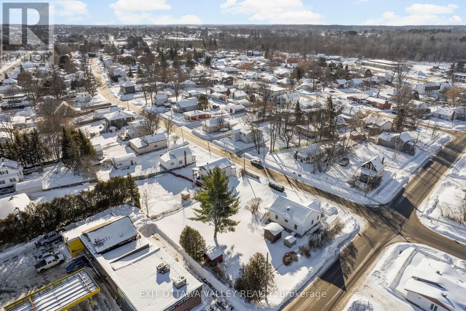 1105 Bronx Street, Pembroke, Ontario  K8A 6G8 - Photo 11 - X12728130