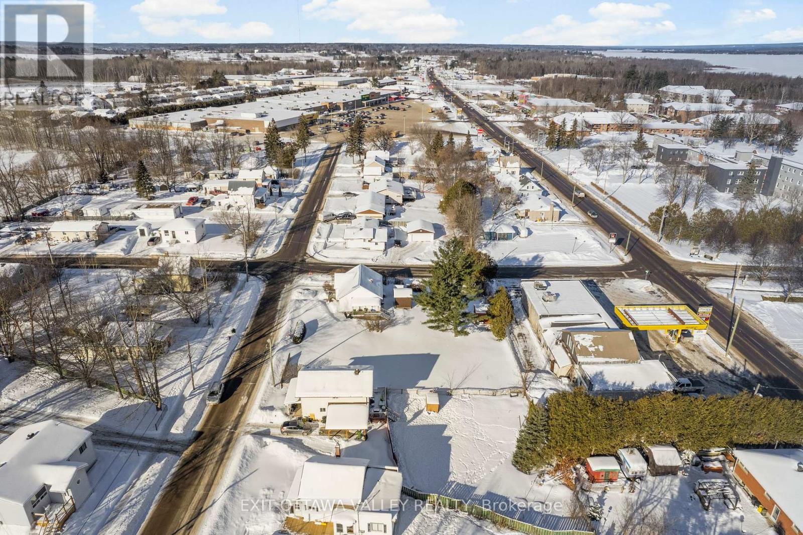 1105 Bronx Street, Pembroke, Ontario  K8A 6G8 - Photo 13 - X12728130