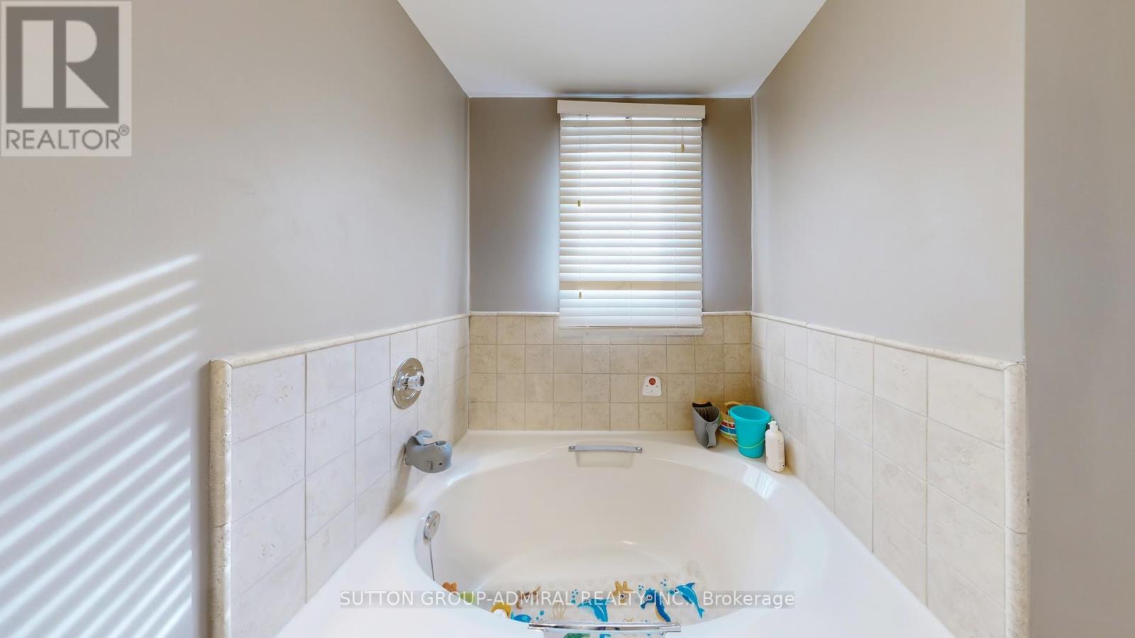 239 Rose Green Drive, Vaughan, Ontario  L4J 4R3 - Photo 25 - N12775818