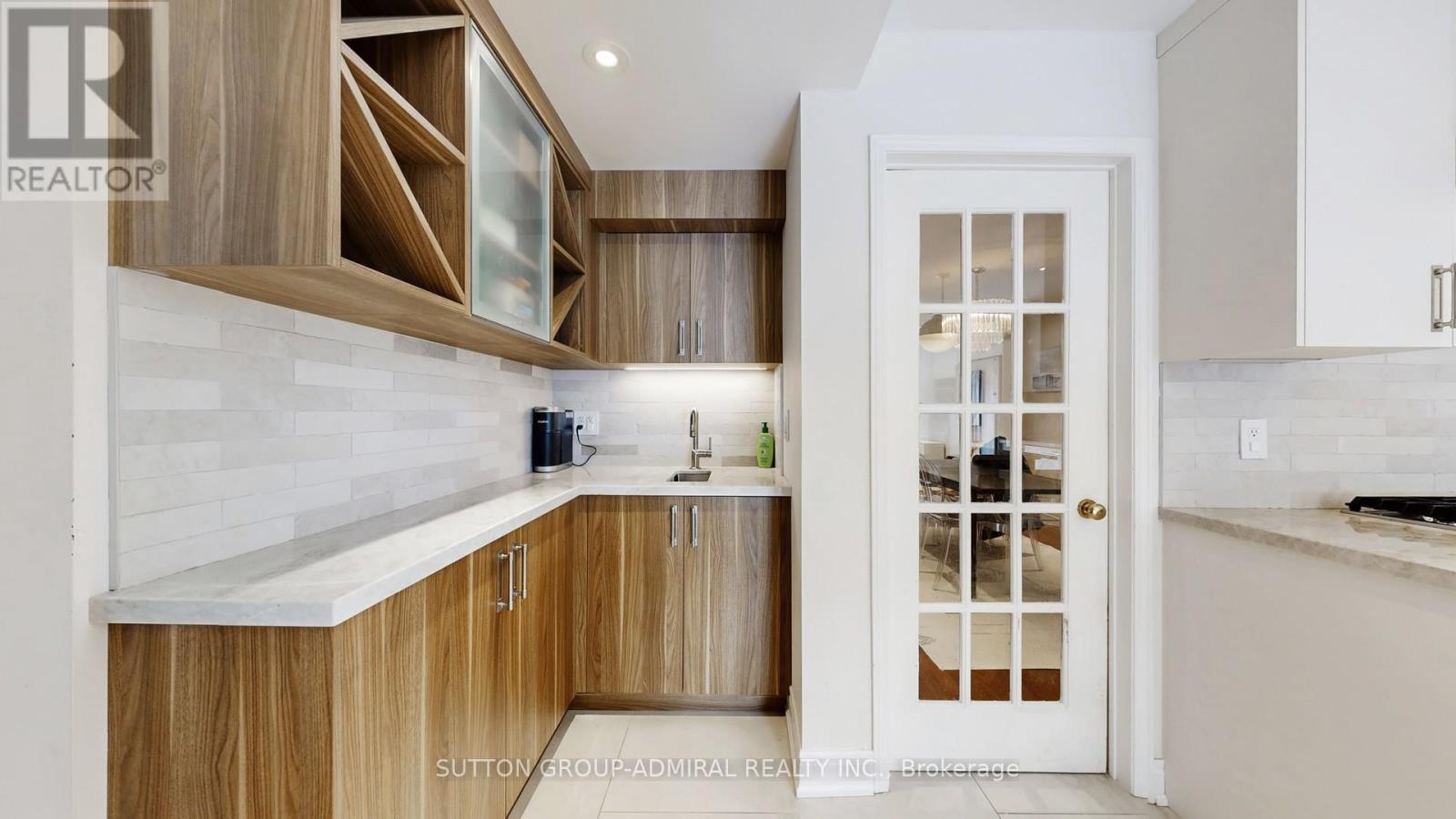 239 Rose Green Drive, Vaughan, Ontario  L4J 4R3 - Photo 11 - N12775818