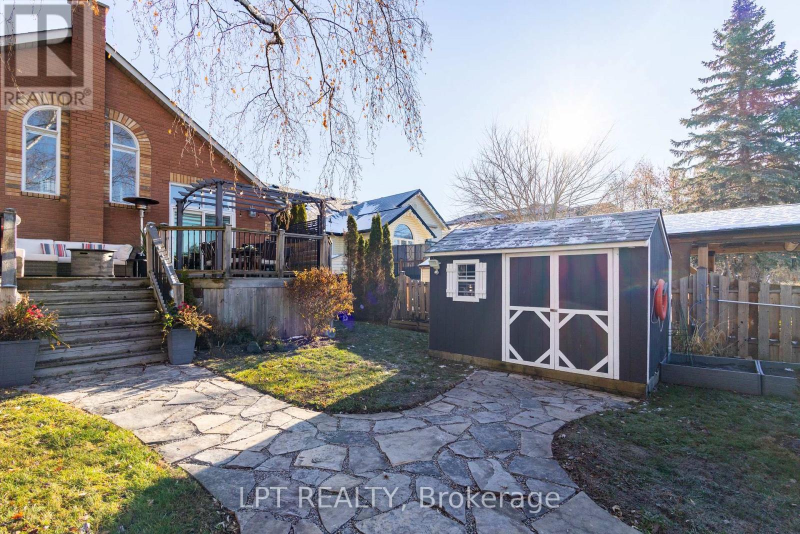 18 Canal Street, Georgina, Ontario  L4P 1K5 - Photo 44 - N12774434