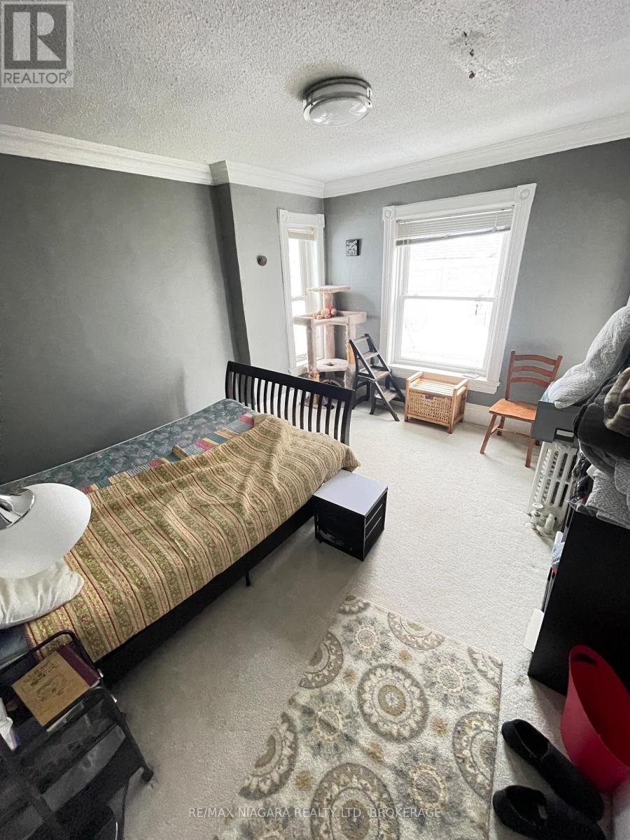 24 Queen Street, Halton Hills, Ontario  L7G 2E4 - Photo 13 - W12724888