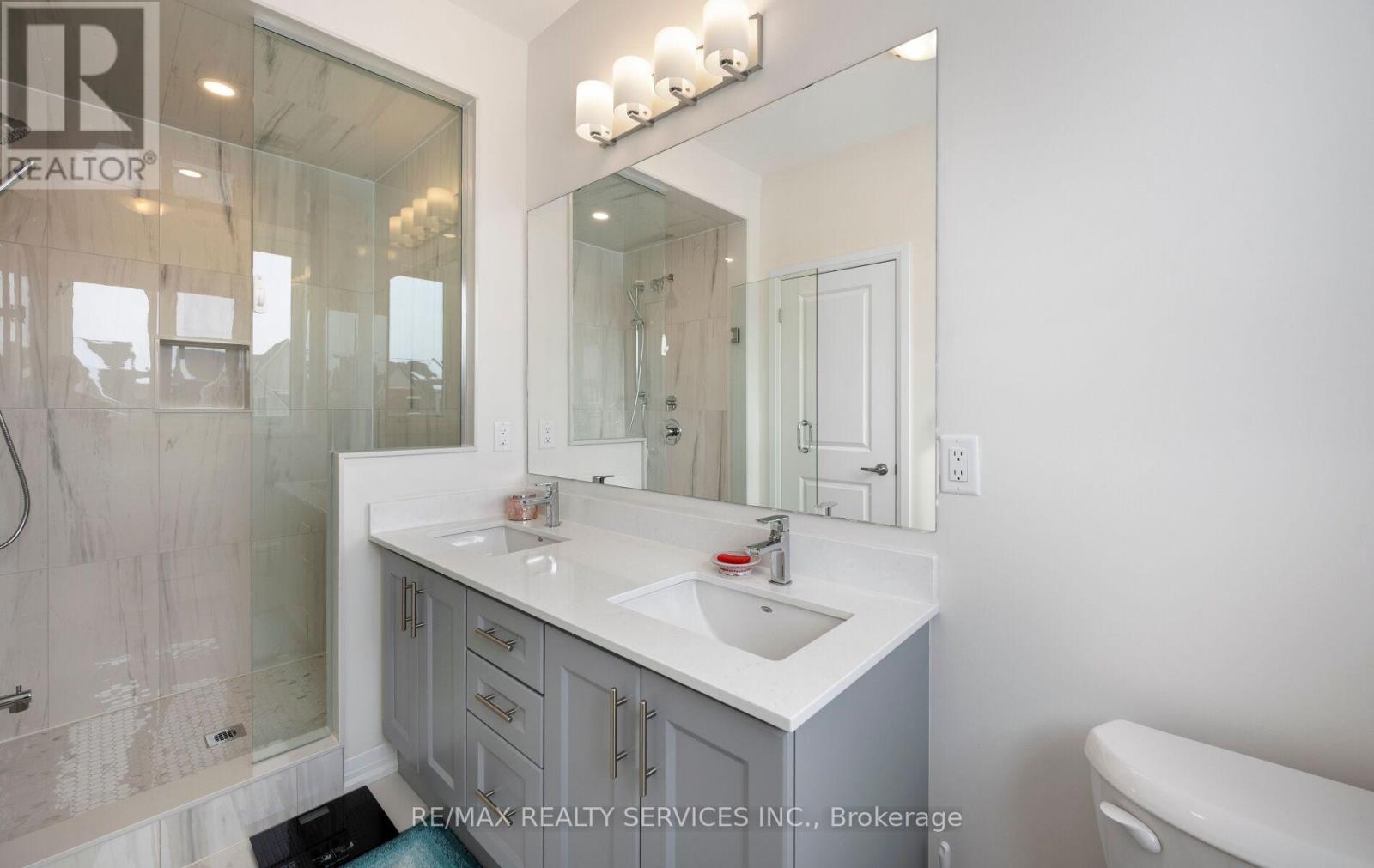 32 Bonnington Drive, Brampton (Northwest Brampton), Ontario  L7A 5M1 - Photo 32 - W12775582