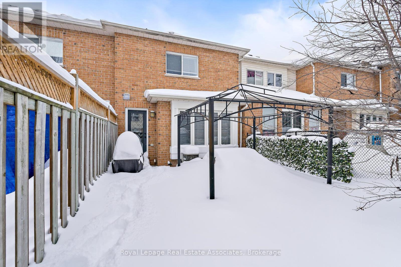 33 Bradley Drive, Halton Hills (Georgetown), Ontario  L7G 6B5 - Photo 31 - W12775654