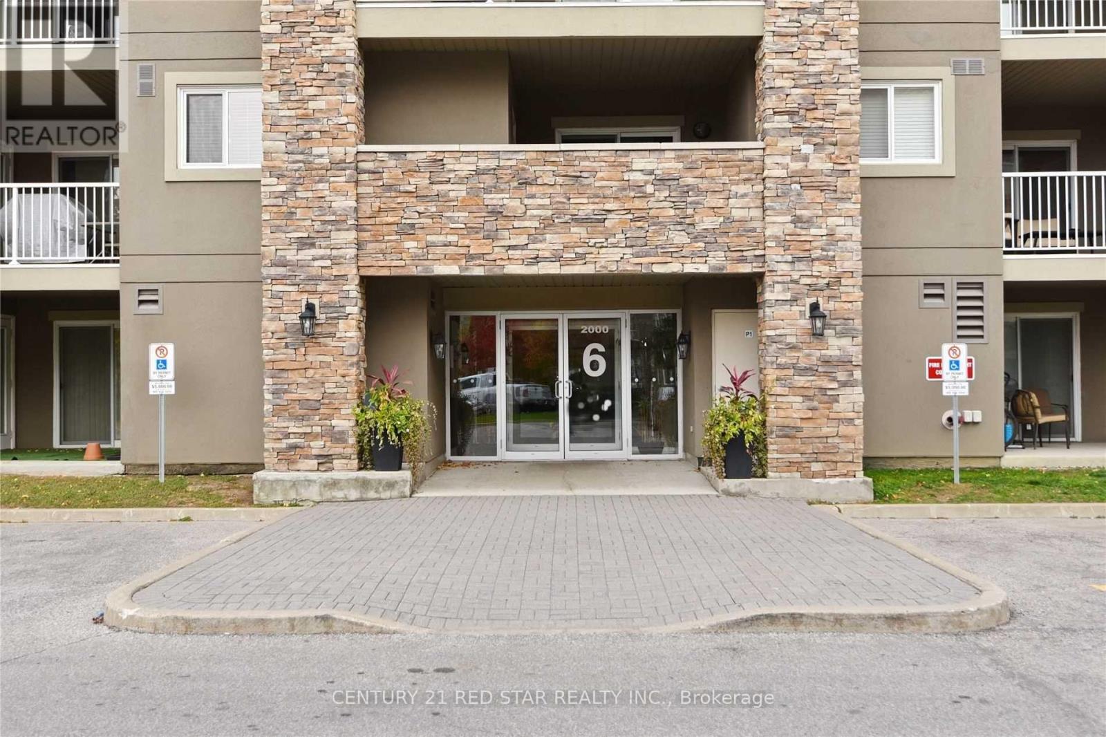 215 - 6 Dayspring Circle, Brampton (Goreway Drive Corridor), Ontario  L6P 2Z6 - Photo 3 - W12775710