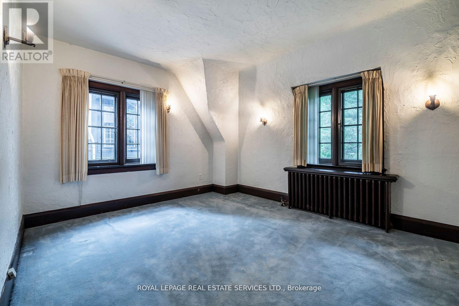 18 Queen Marys Drive, Toronto (Kingsway South), Ontario  M8X 1S2 - Photo 19 - W12775752