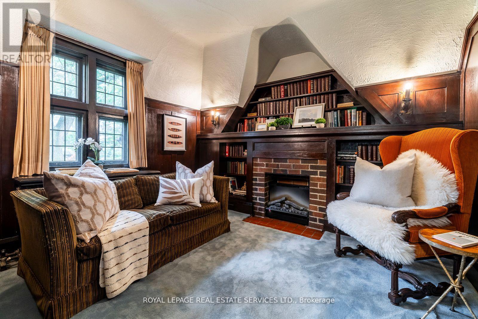 18 Queen Marys Drive, Toronto (Kingsway South), Ontario  M8X 1S2 - Photo 20 - W12775752