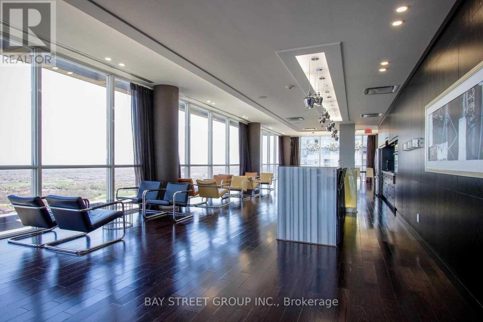 2602 - 223 Webb Drive, Mississauga (City Centre), Ontario  L5B 0E8 - Photo 22 - W12775764