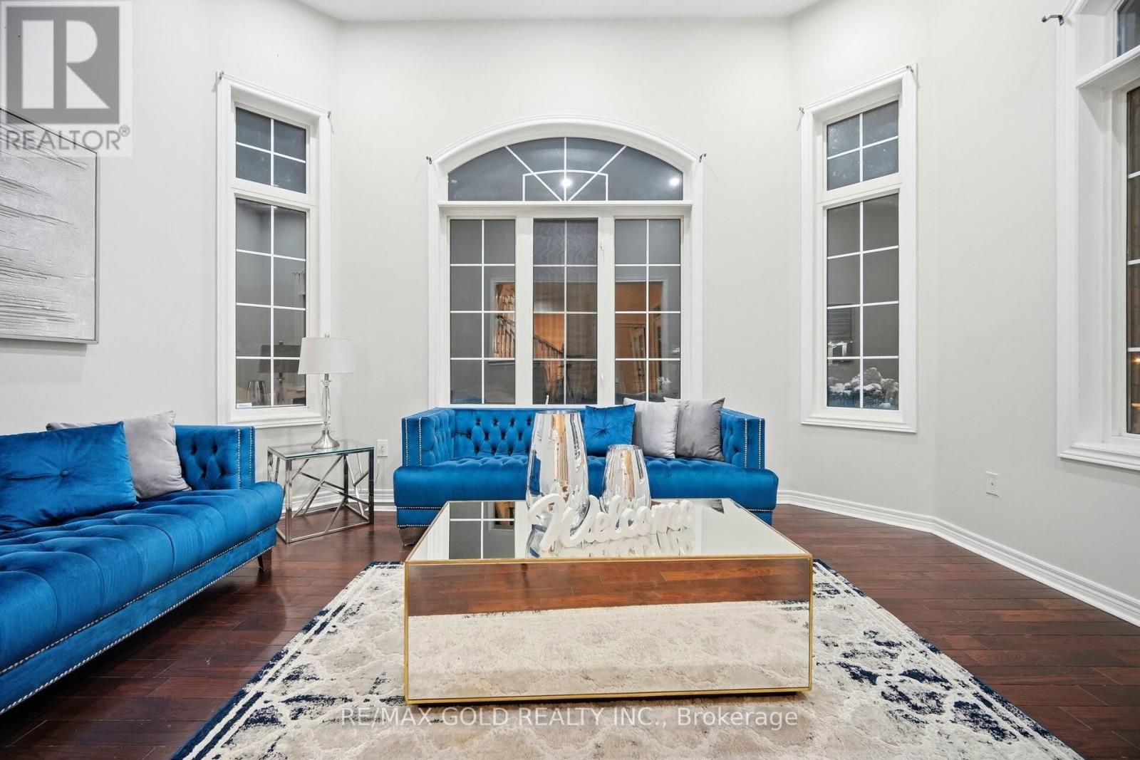 26 Gorevale Drive, Brampton, Ontario  L6P 1N9 - Photo 3 - W12775846