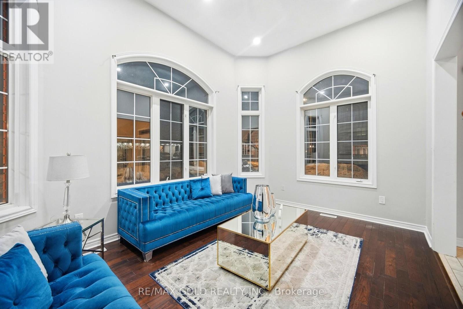 26 Gorevale Drive, Brampton, Ontario  L6P 1N9 - Photo 5 - W12775846