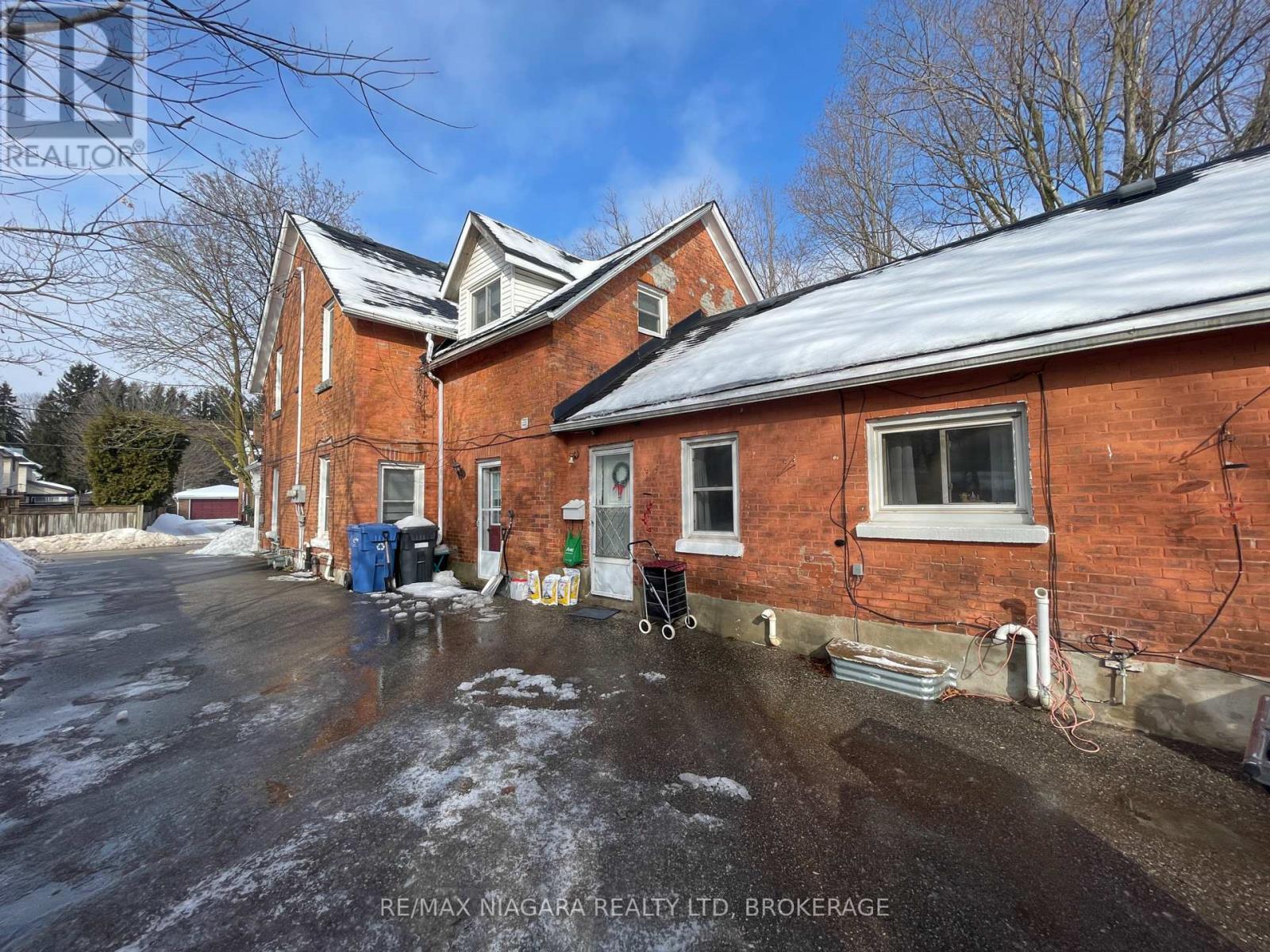 30 Mill Street W, Halton Hills, Ontario  L7J 1G4 - Photo 3 - W12724840
