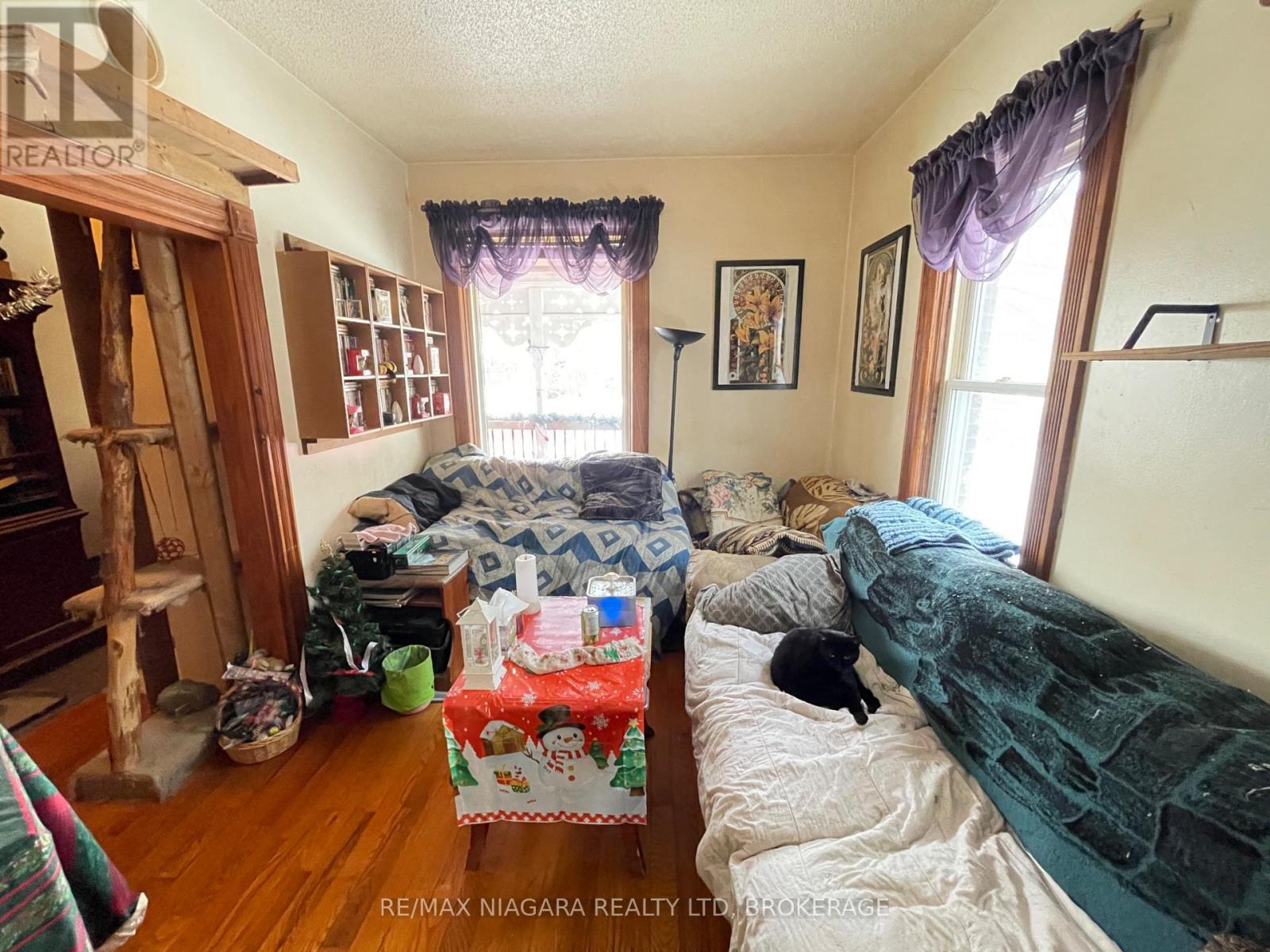 30 Mill Street W, Halton Hills, Ontario  L7J 1G4 - Photo 8 - W12724840