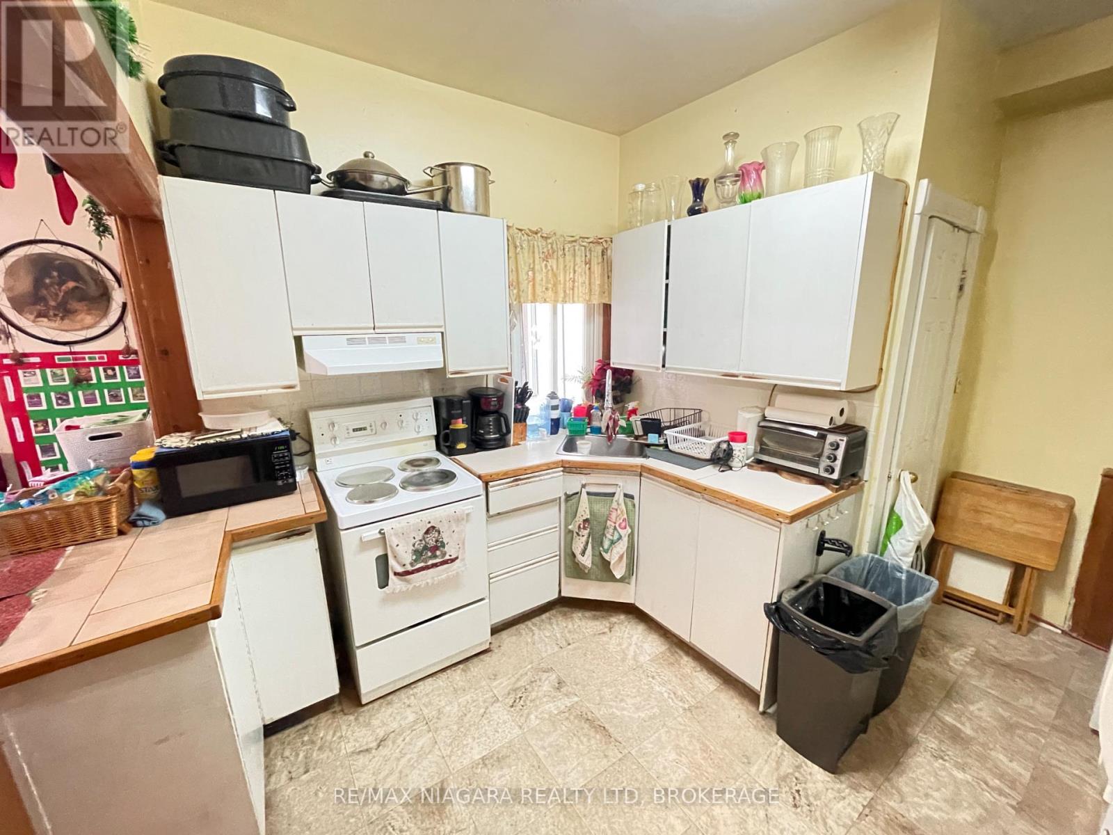 30 Mill Street W, Halton Hills, Ontario  L7J 1G4 - Photo 10 - W12724840