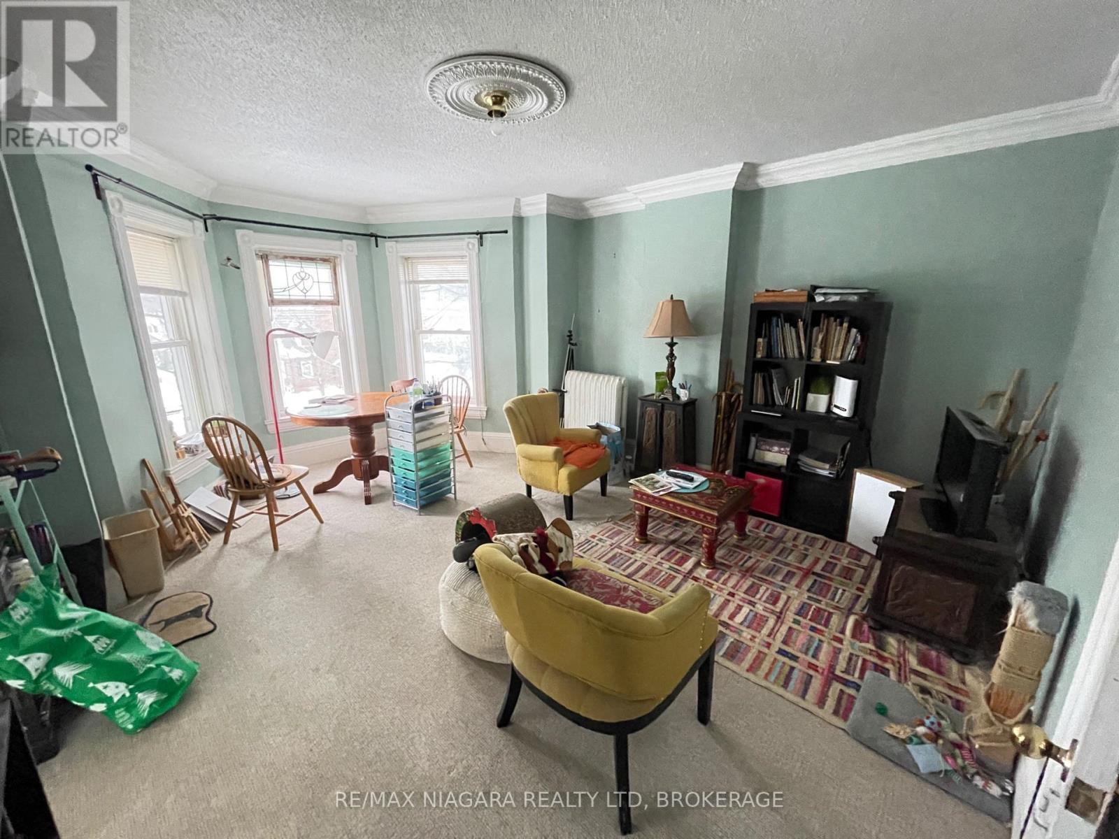 24 Queen Street, Halton Hills, Ontario  L7G 2E4 - Photo 7 - W12724888