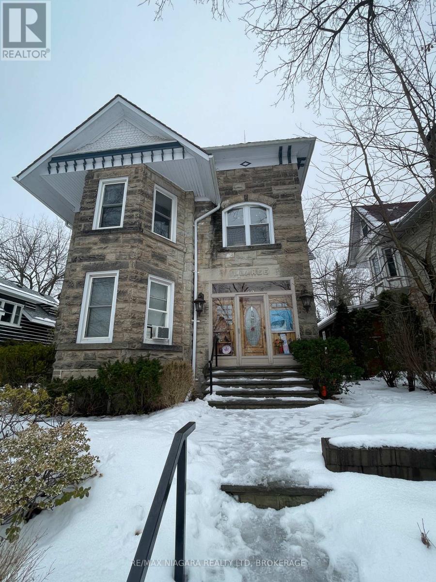 24 Queen Street, Halton Hills, Ontario  L7G 2E4 - Photo 3 - W12724888