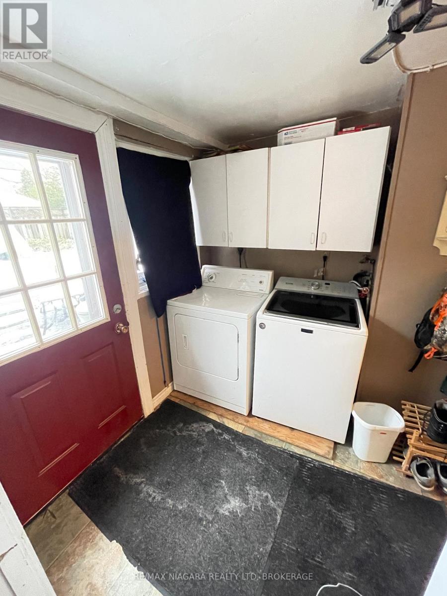 24 Queen Street, Halton Hills, Ontario  L7G 2E4 - Photo 15 - W12724888