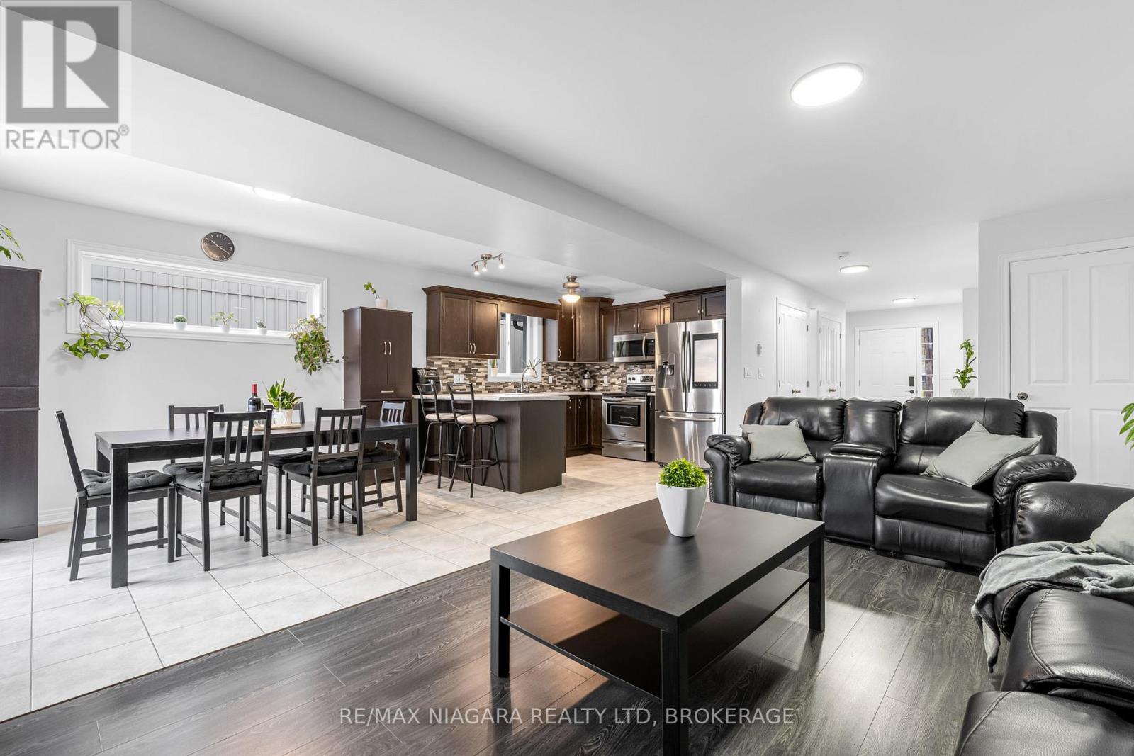 160 Wallace Avenue S, Welland, Ontario  L3B 1R5 - Photo 7 - X12416400