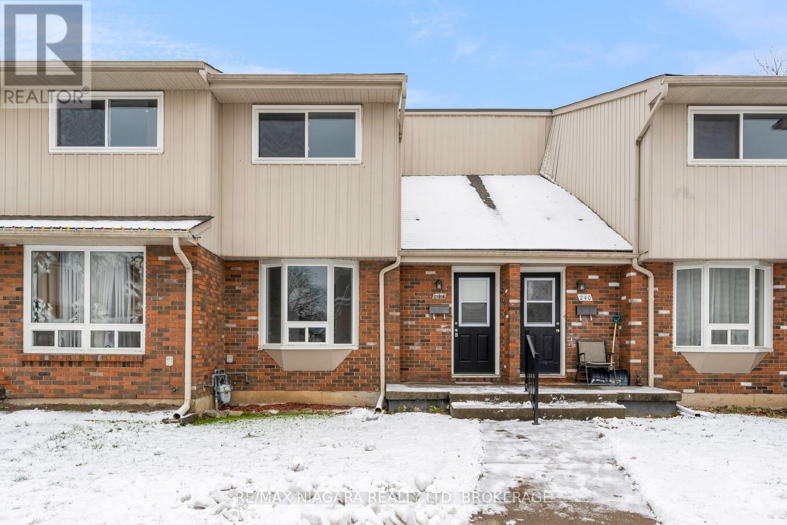 244 - 100 Brownleigh Avenue, Welland, Ontario  L3B 5V8 - Photo 1 - X12602840