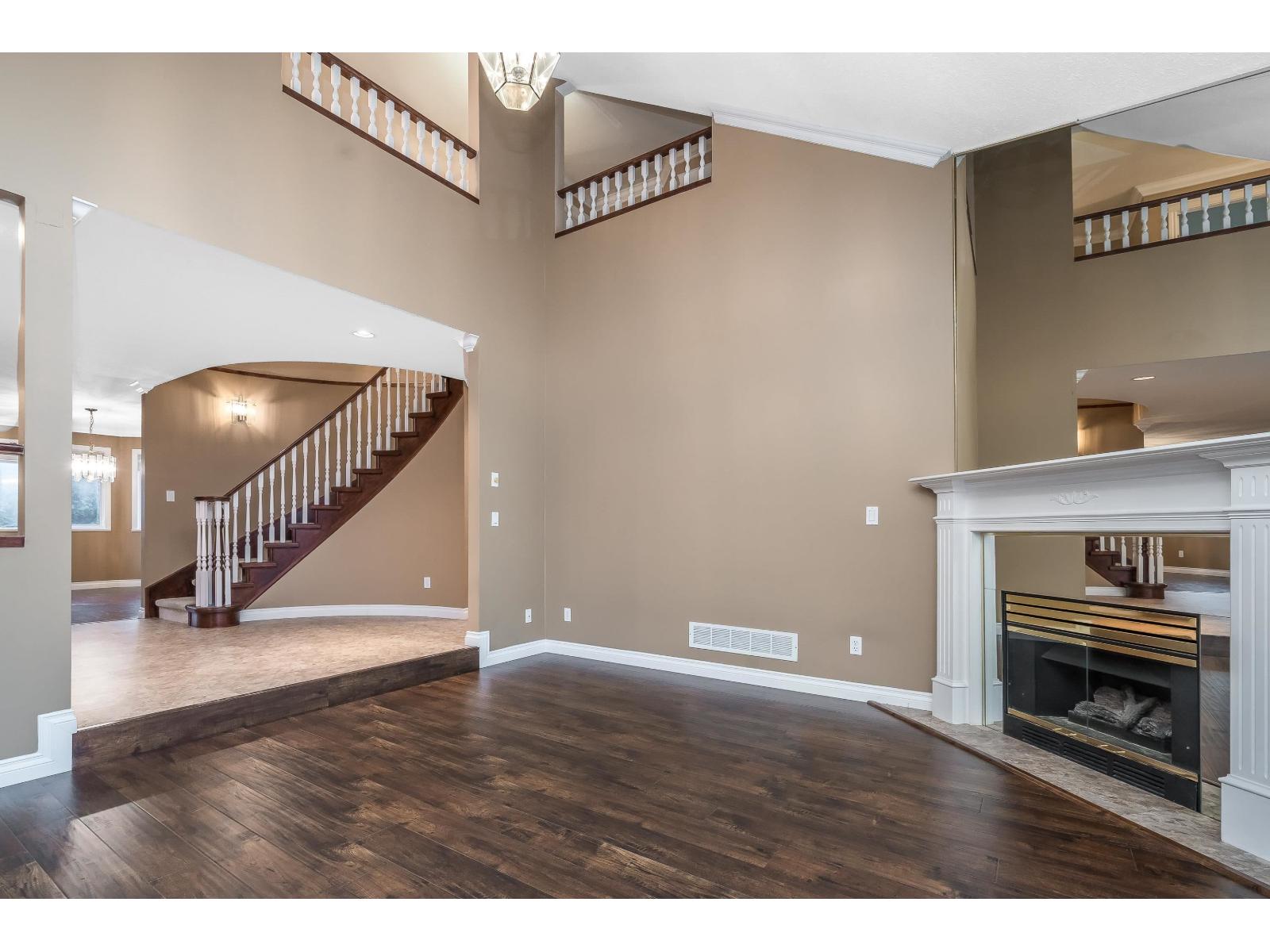 14168 85a Avenue, Surrey, British Columbia  V3W 2T4 - Photo 9 - R3088393