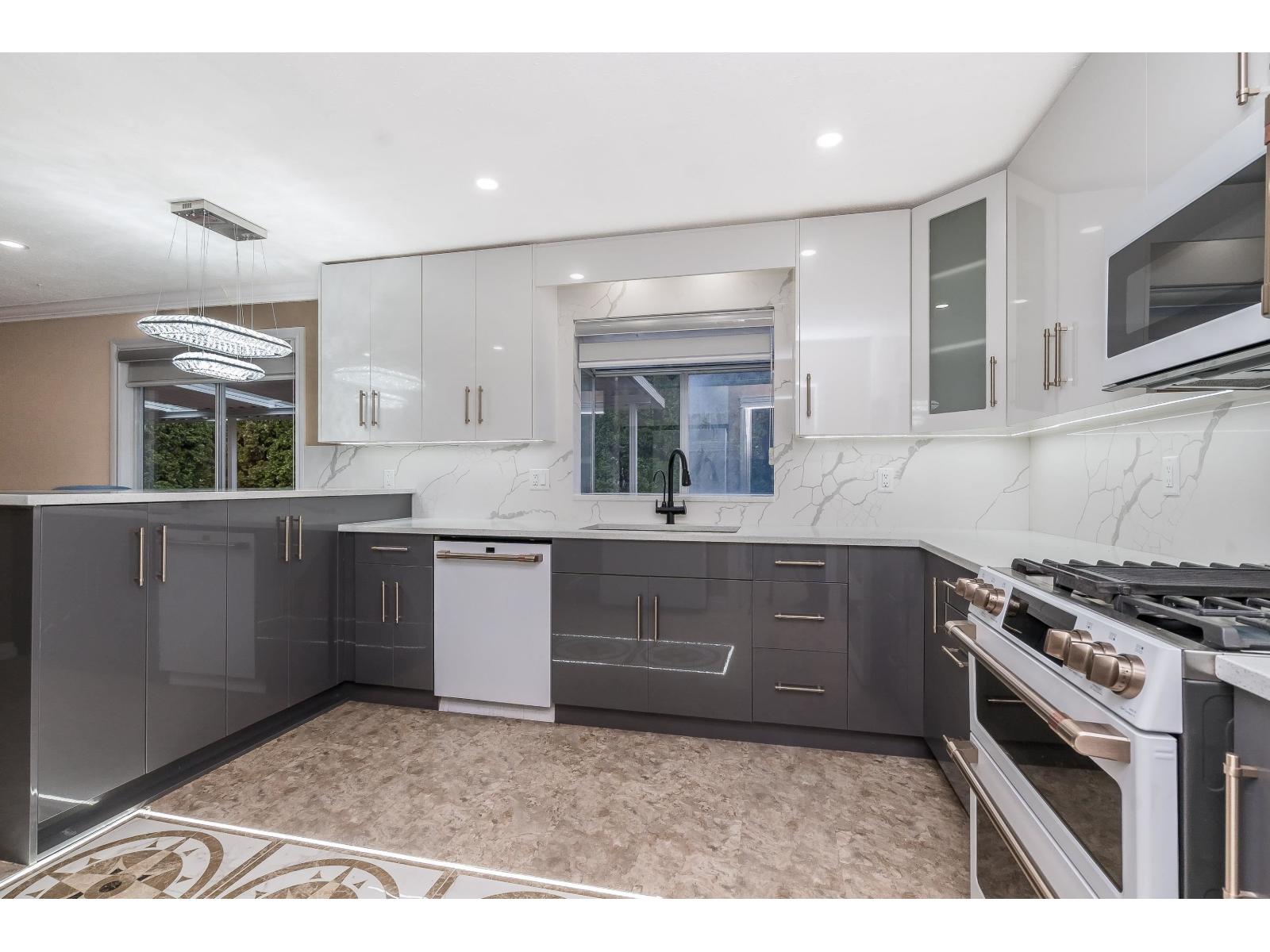 14168 85a Avenue, Surrey, British Columbia  V3W 2T4 - Photo 17 - R3088393