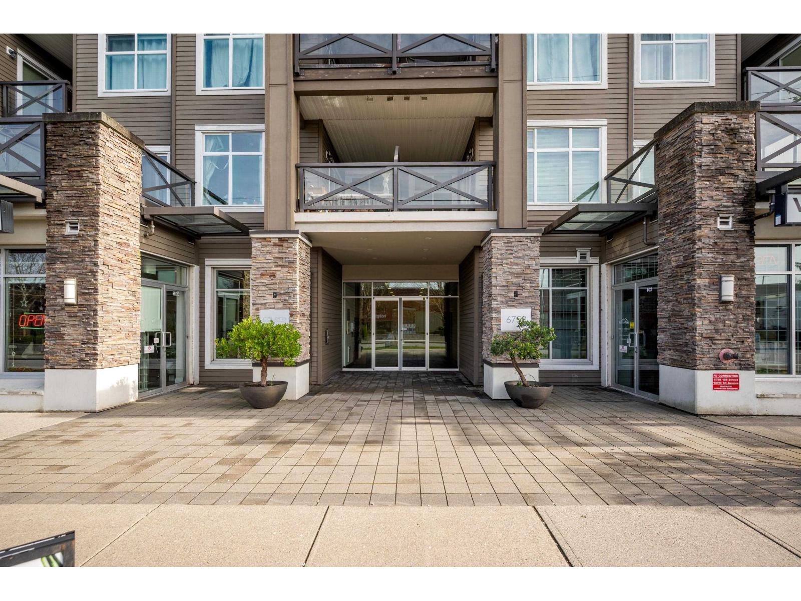 267 6758 188 Street, Surrey, British Columbia  V4N 6K2 - Photo 1 - R3087363