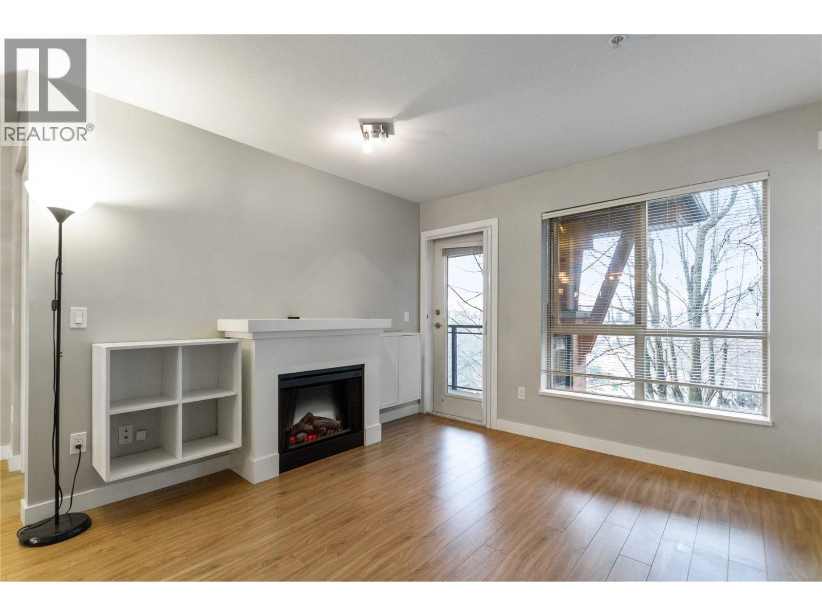 310 1633 Mackay Avenue, North Vancouver, British Columbia  V7P 0A2 - Photo 3 - R3087582