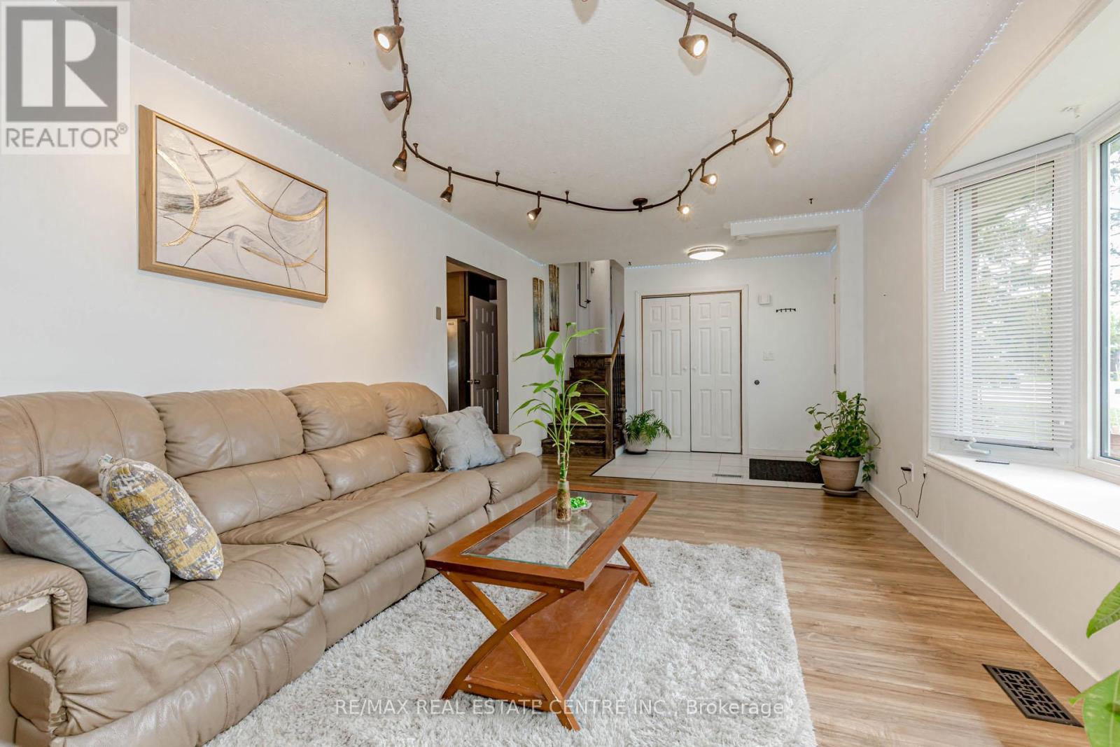 14 Pine Court, Southgate, Ontario  N0C 1B0 - Photo 9 - X12775634