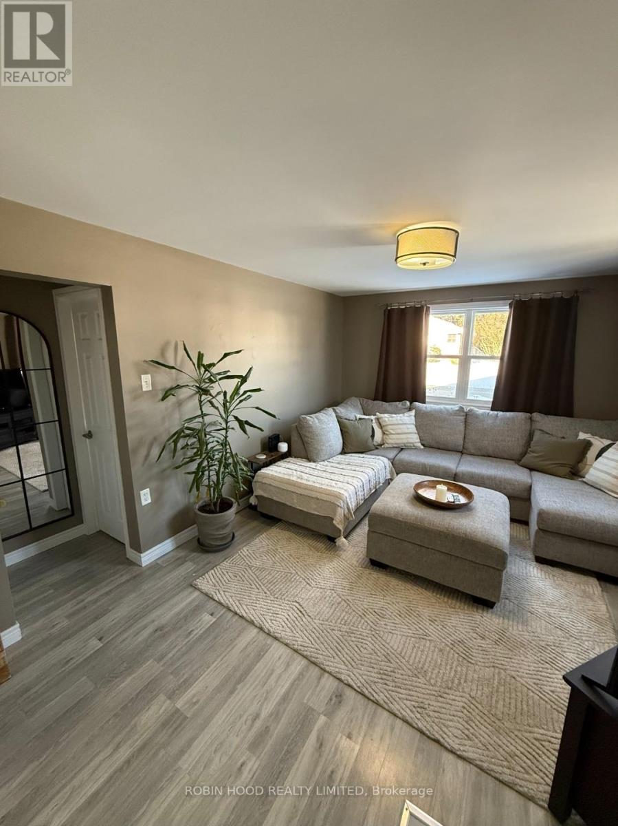 323 - 323 Mcnaughton Avenue E, Chatham-Kent, Ontario  N7L 2G7 - Photo 5 - X12775658