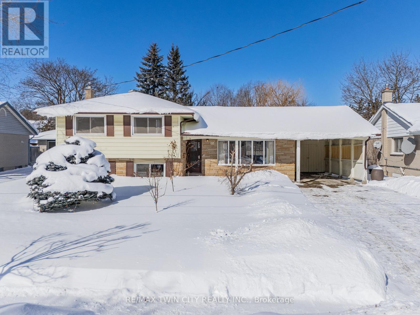 376 GREENBROOK DRIVE, Kitchener, Ontario