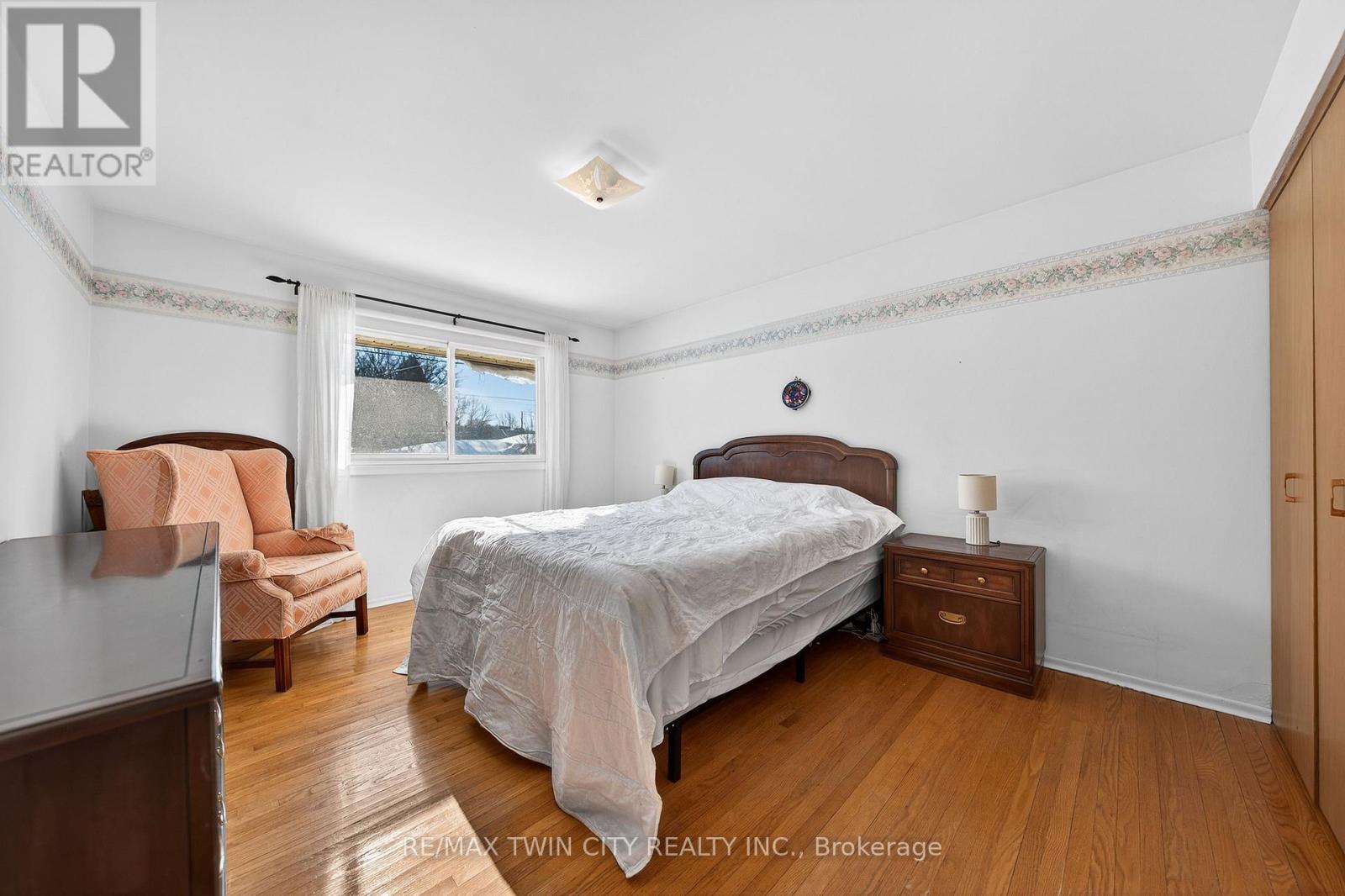 376 Greenbrook Drive, Kitchener, Ontario  N2M 4K4 - Photo 21 - X12775738