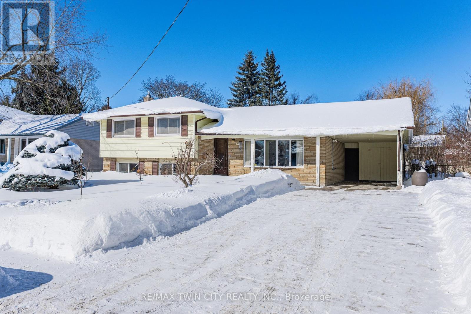 376 Greenbrook Drive, Kitchener, Ontario  N2M 4K4 - Photo 4 - X12775738