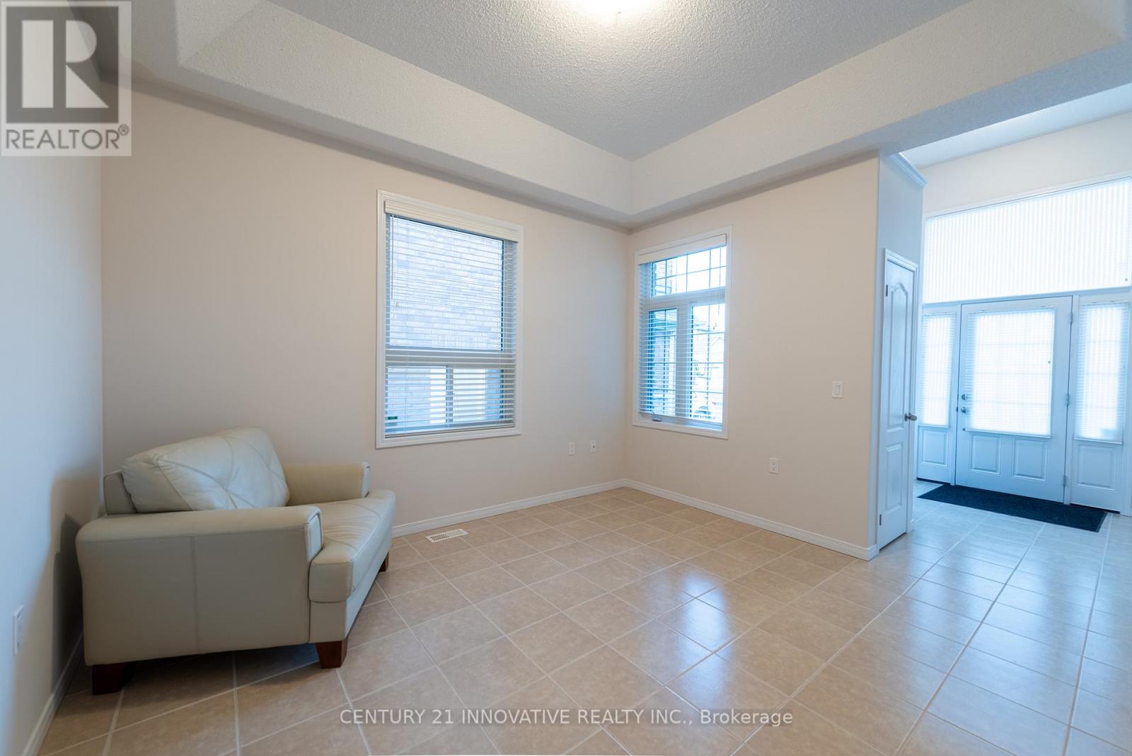 941 Avery Avenue, Peterborough, Ontario  K9J 0G9 - Photo 5 - X12775838