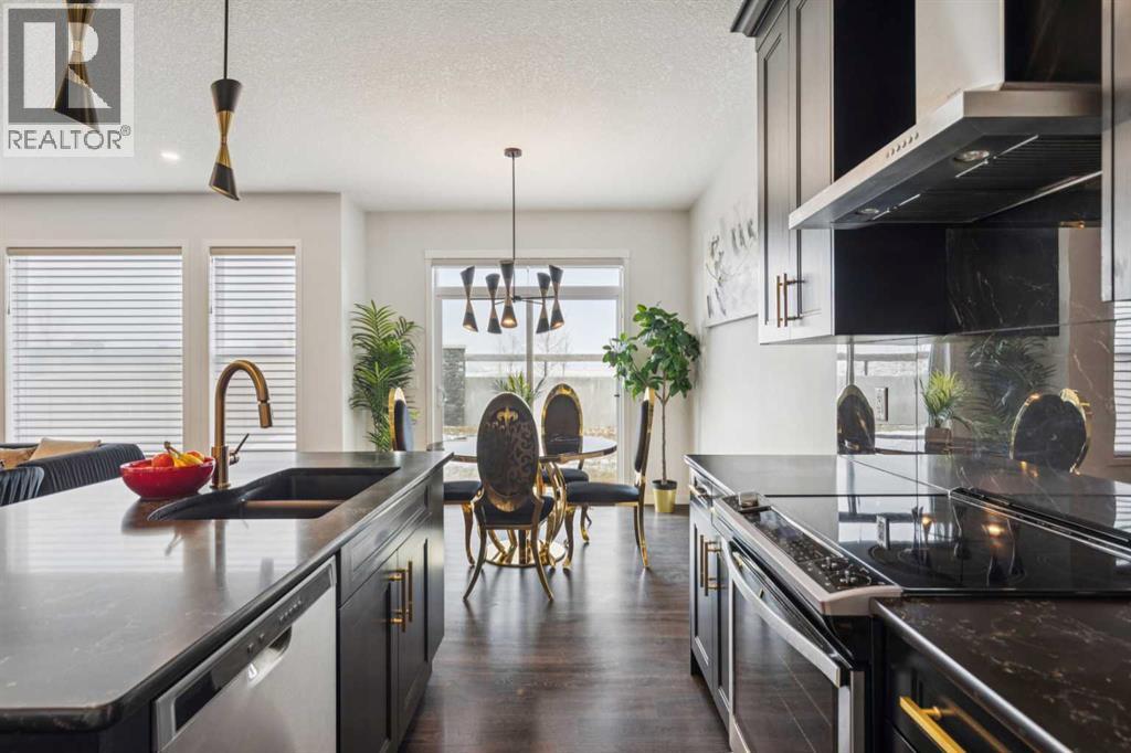 86 Creekside Way Sw, Calgary, Alberta  T2X 4A9 - Photo 7 - A2278154