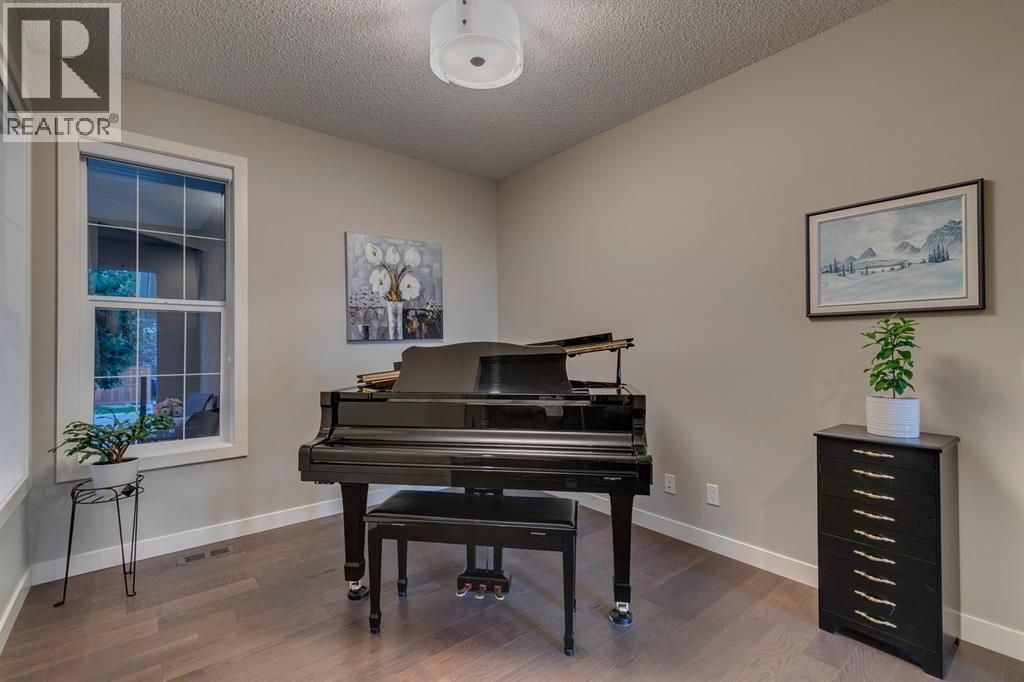 101 Cranarch Common Se, Calgary, Alberta  T3M 1M1 - Photo 4 - A2280343