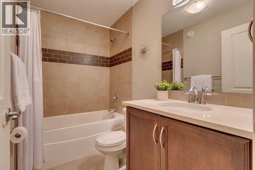 101 Cranarch Common Se, Calgary, Alberta  T3M 1M1 - Photo 25 - A2280343