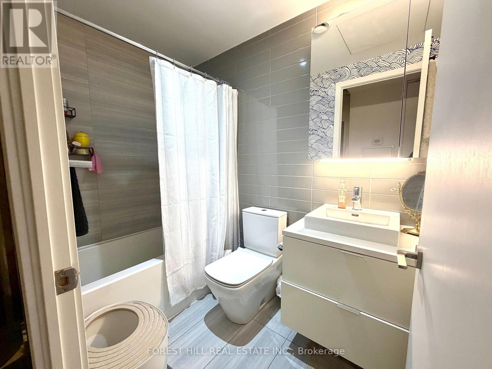 1706 - 170 Bayview Avenue, Toronto (Waterfront Communities), Ontario  M5A 0M4 - Photo 14 - C12775158