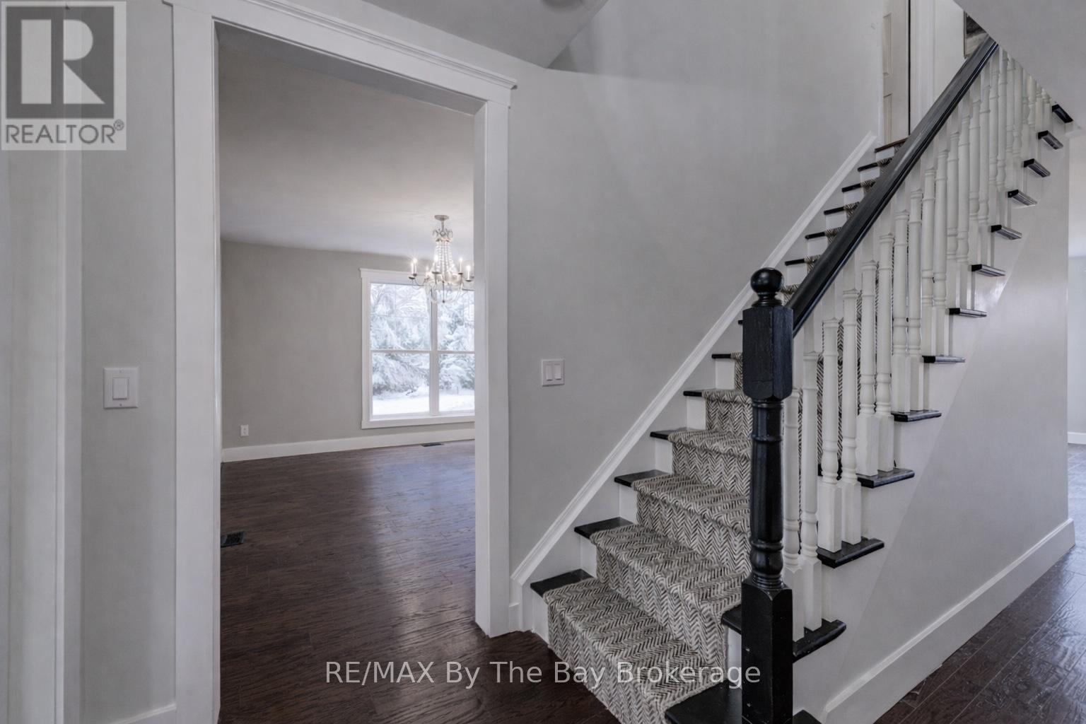 1595 County 42 Road, Clearview, Ontario  L0M 1S0 - Photo 15 - S12484352